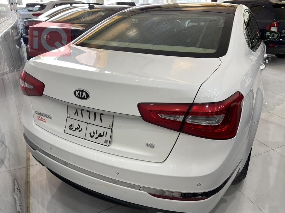 كيا كادينزا